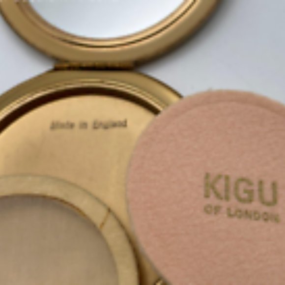 Vintage Kigu of London Golden Floral Style Round Folding Compact Mirror w/ Case - Picture 3 of 6